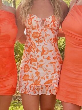 12th Tribe White & Orange Floral Sweetheart Mini Dress